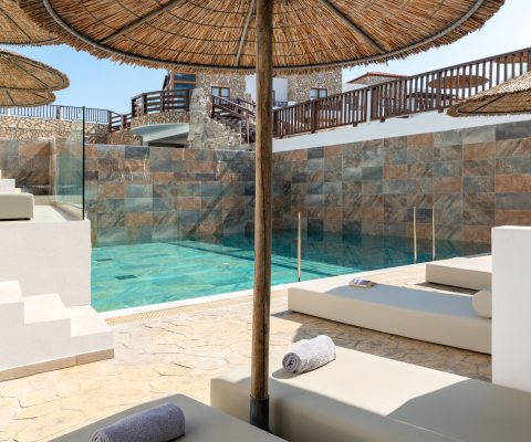 costa-lindia-beach-junior-suite-shared-pool-3